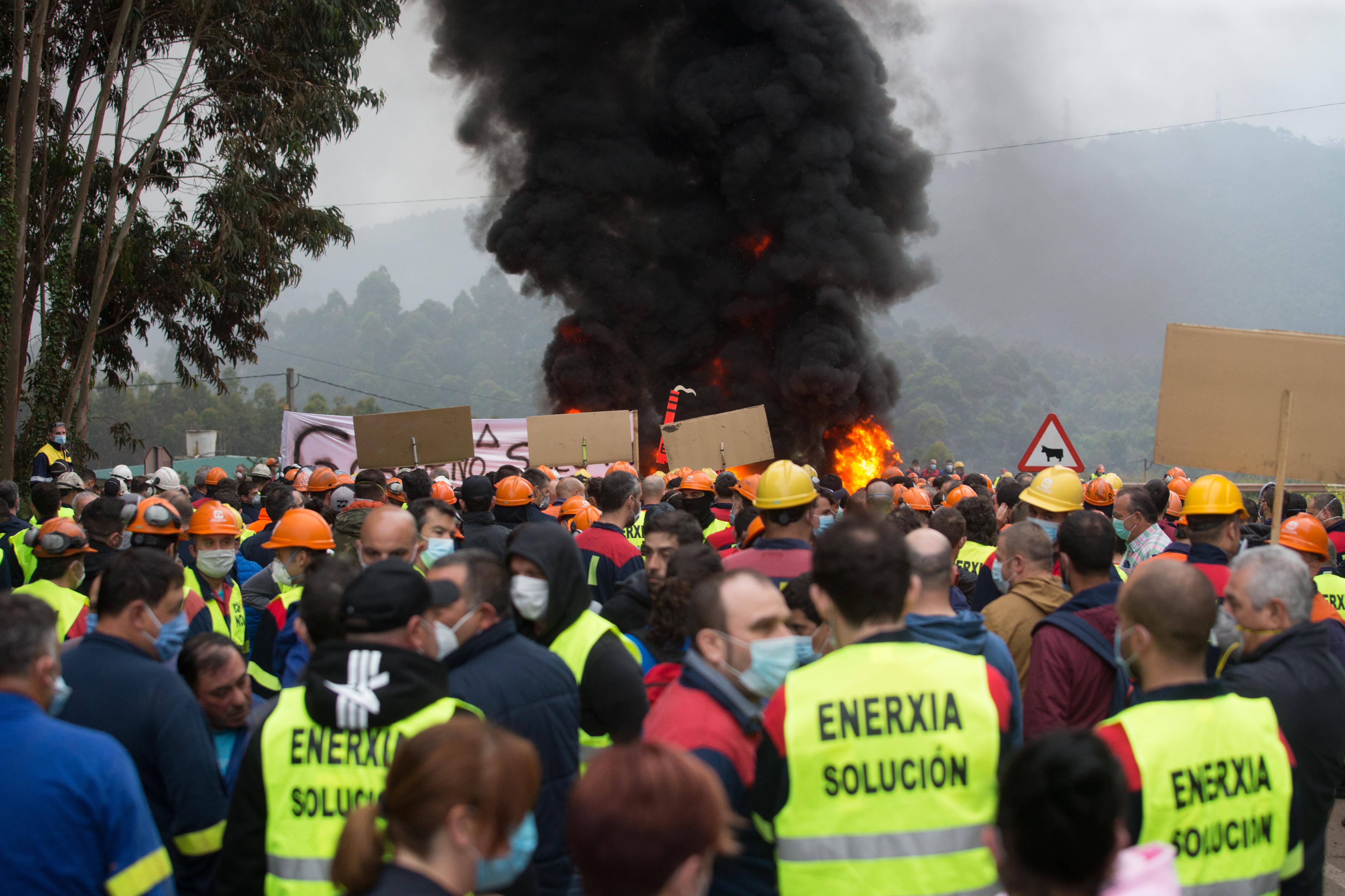 Manifestación de los trabajadores de Alcoa - Europa Press