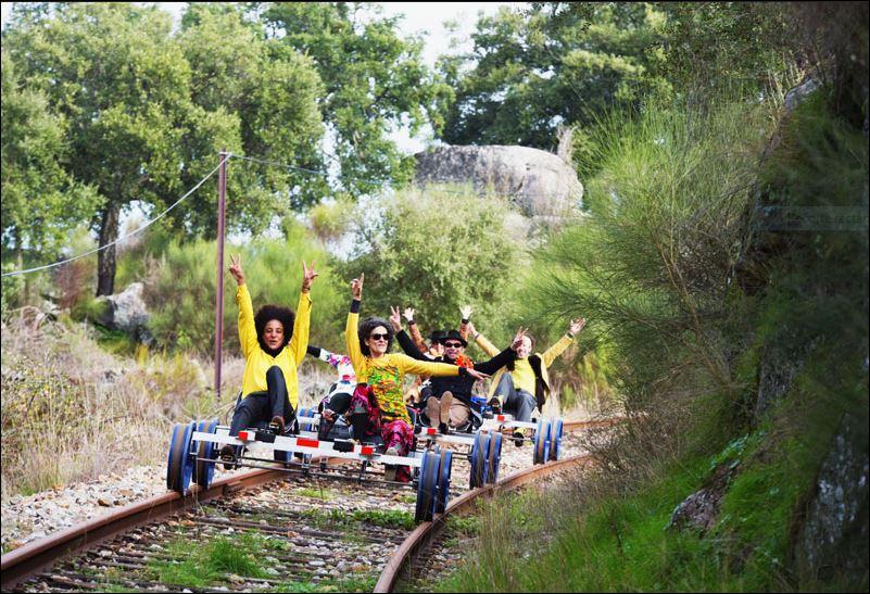 Rail Bike recorre 32 kilómetros de vía férrea en Portugal - travelOFF