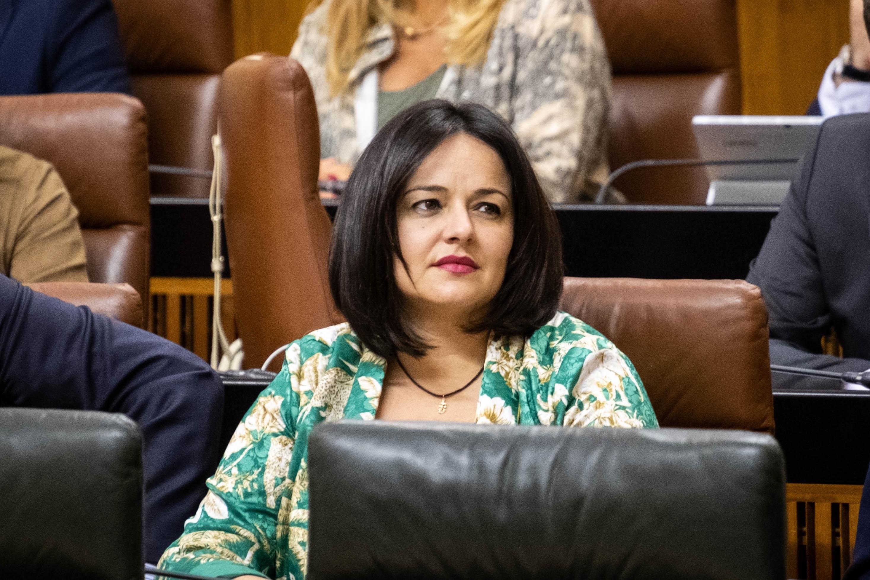 La presidenta del PP de Sevilla, Virginia Pérez, en el Parlamento de Andalucía