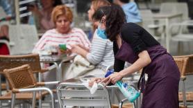Cataluña cerrará bares y restaurantes 15 días para frenar el coronavirus
