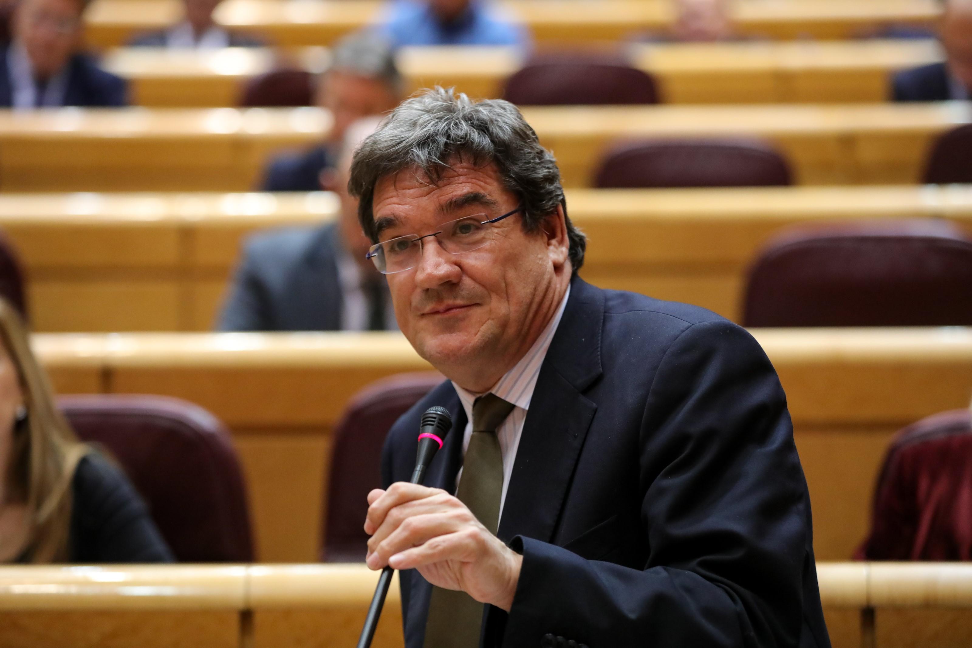 El ministro de Inclusión, Seguridad Social y Migraciones, José Luis Escrivá en el Senado. Europa Press.