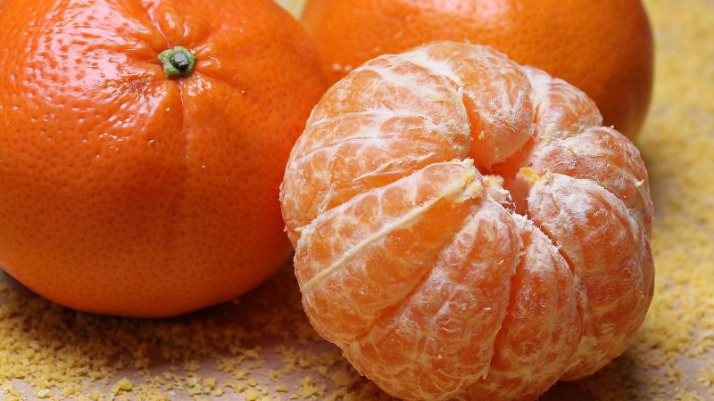 Las naranjas pueden servir como complemento para hidratarnos en verano