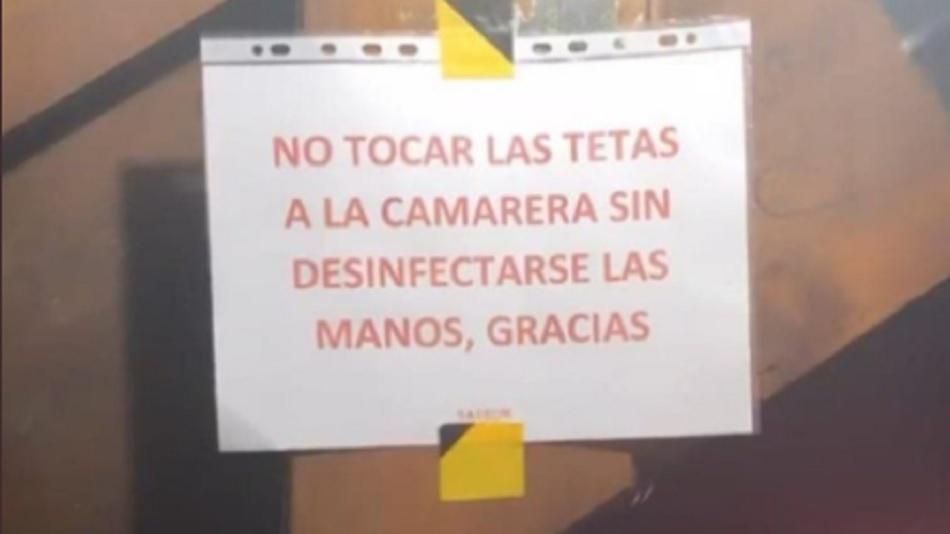 Cartel machista en un bar de Gijón. Twitter
