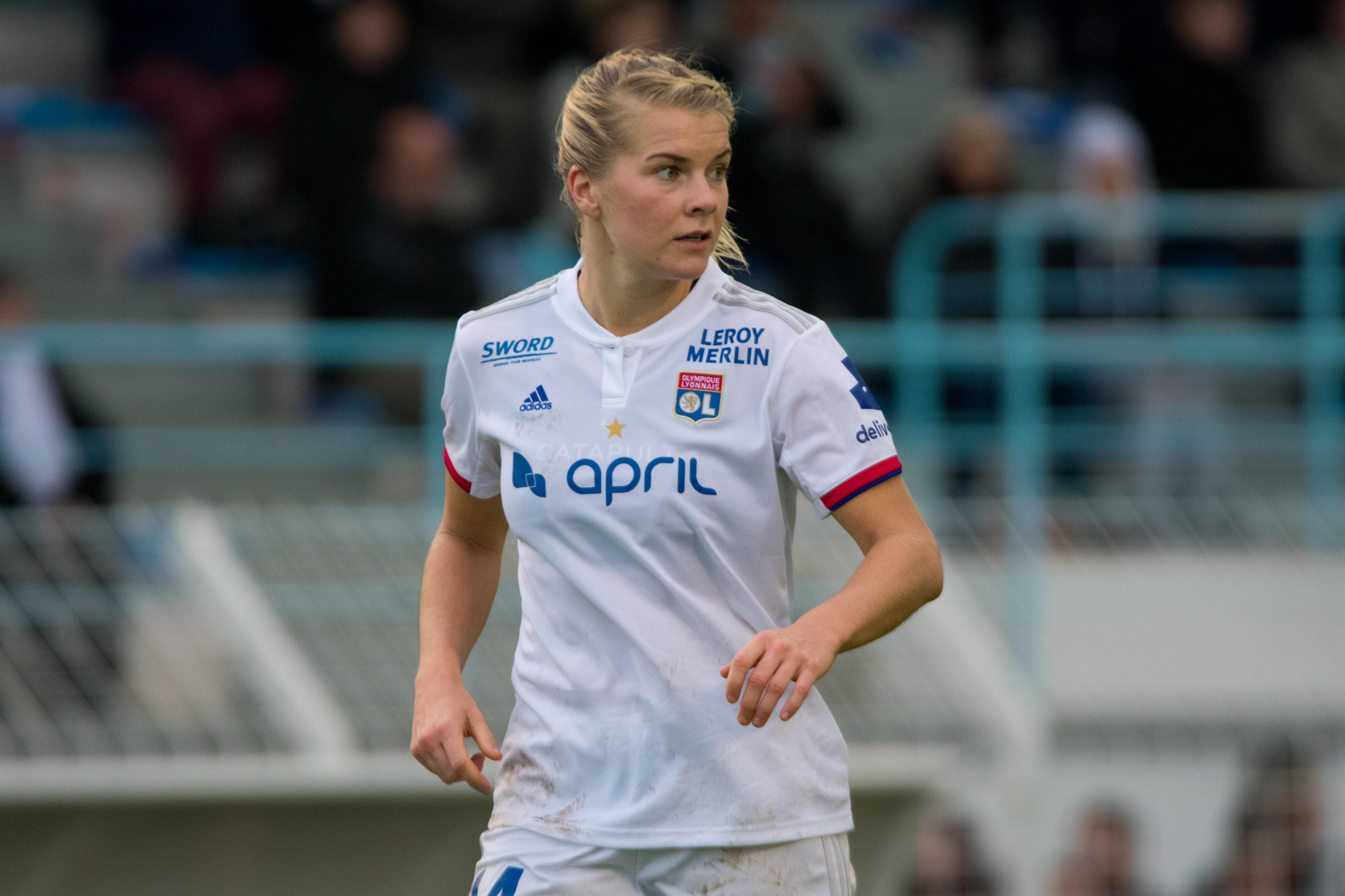 Ada Hegerberg en un partido de fútbol. EP