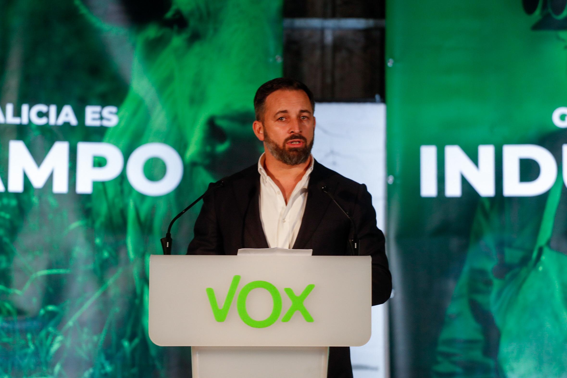 El presidente de Vox, Santiago Abascal, durante su intervención en la presentación de las candidaturas de VOX para las Elecciones al Parlamento de Galicia de 2020, en Mos, Pontevedra