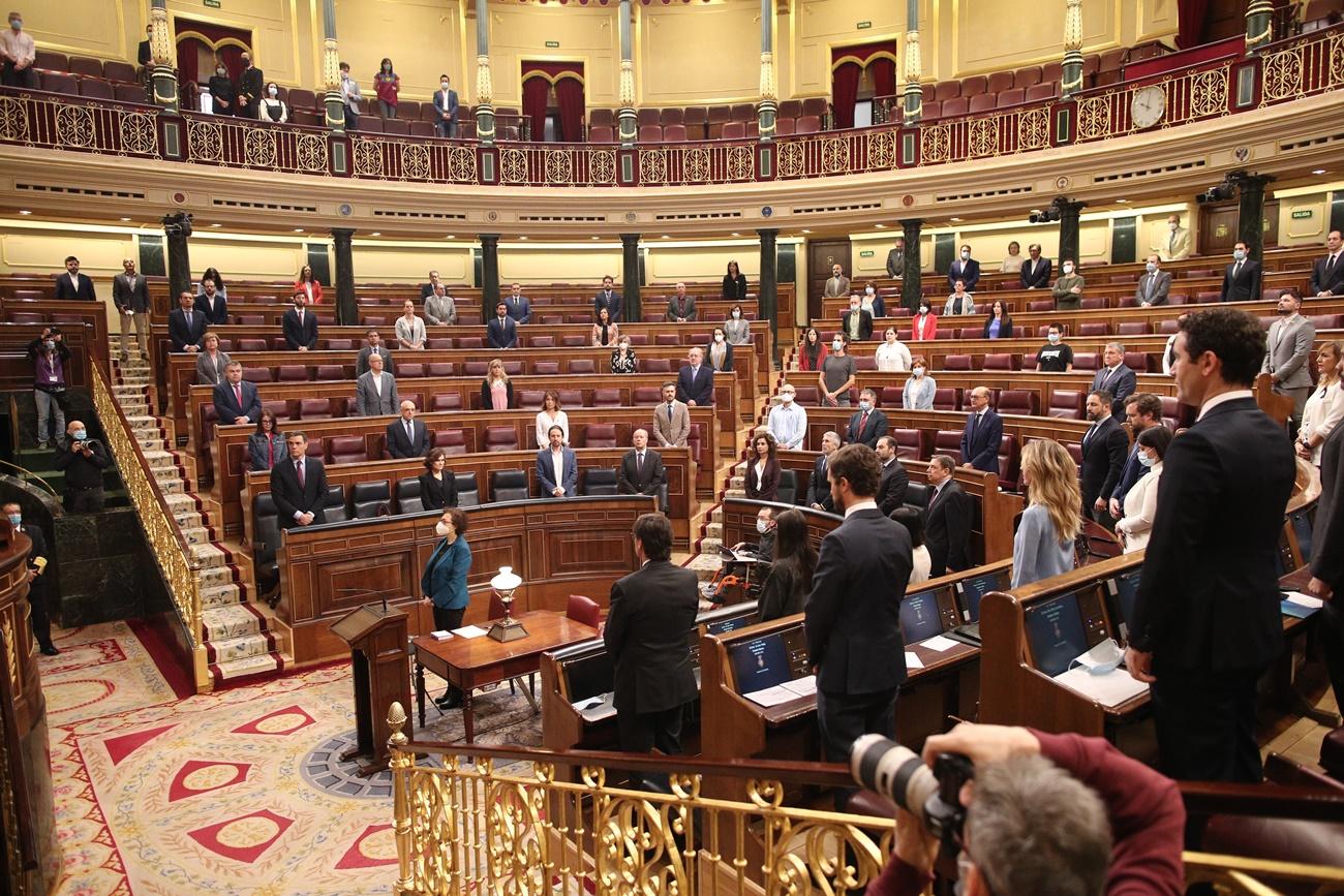 Minuto de silencio en el Congreso de los Diputados por los fallecidos por el coronavirus