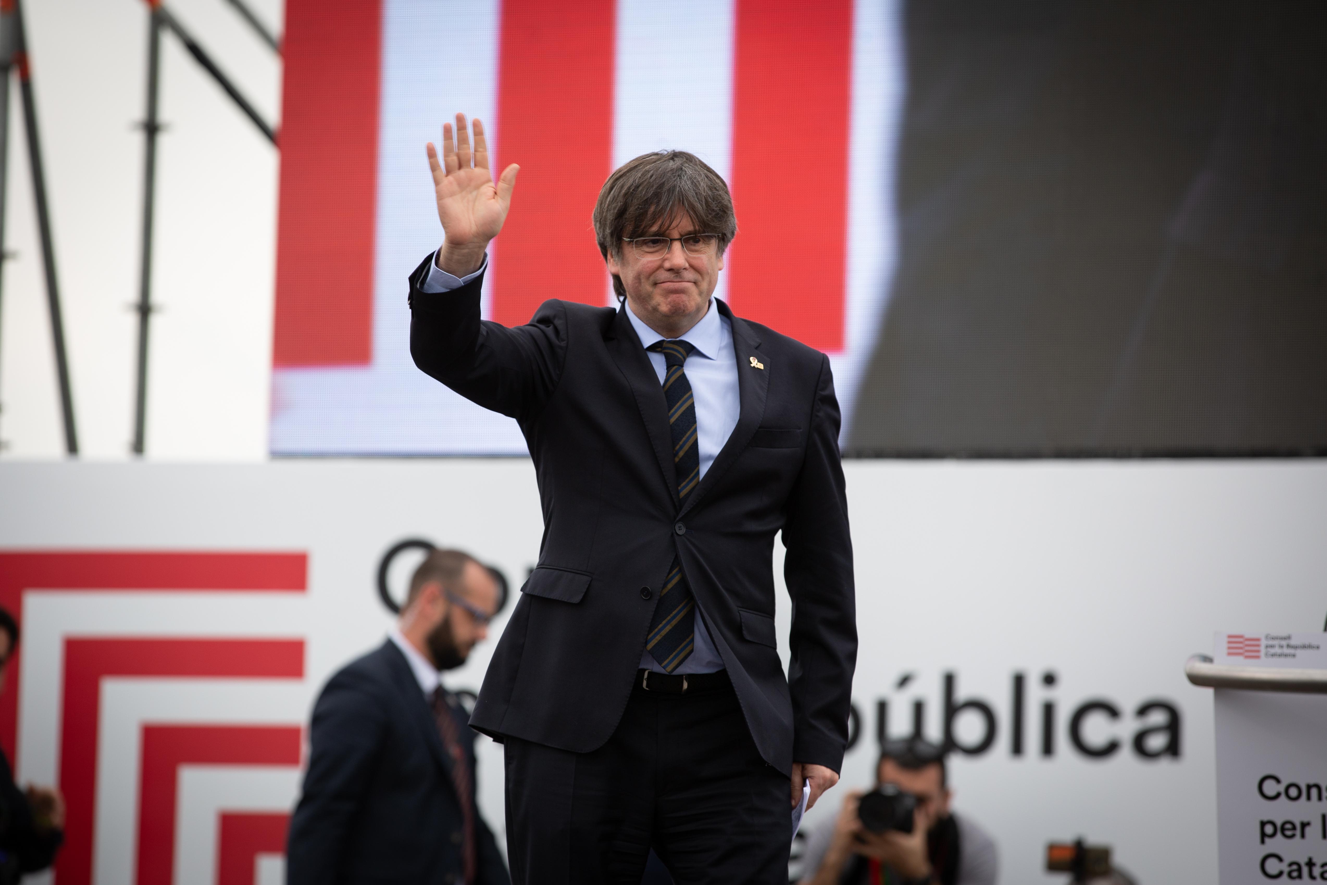 El expresidente de la Generalitat de Cataluña Carles Puigdemont durante el acto del Consell de la República en Perpiñán (Francia) a 29 de febrero de 2020.