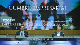 El presidente de Vodafone, Antonio Coimbra, con el presidente de CEOE, Antonio Garamendi en la cumbre organizada por la patronal - David Mudarra