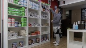Una tienda de suplementos deportivos abre al público en la desescalada - Europa Press