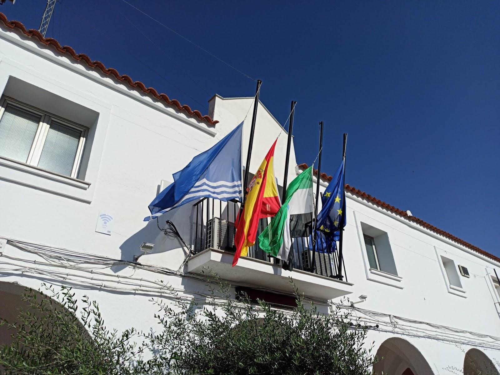 Fachada del Ayuntamiento de Guadiana. 