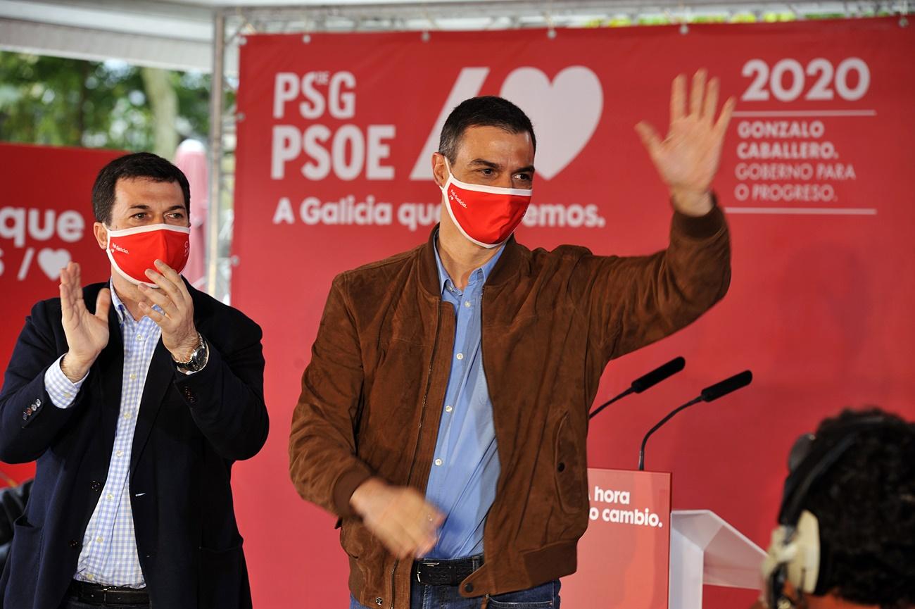 Pedro Sánchez junto al candidato del PSdeG,  Gonzalo Caballero. 