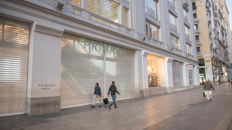 Tienda de Primark cerrada durante el estado de alarma en Gran Vía (Madrid) - Europa Press