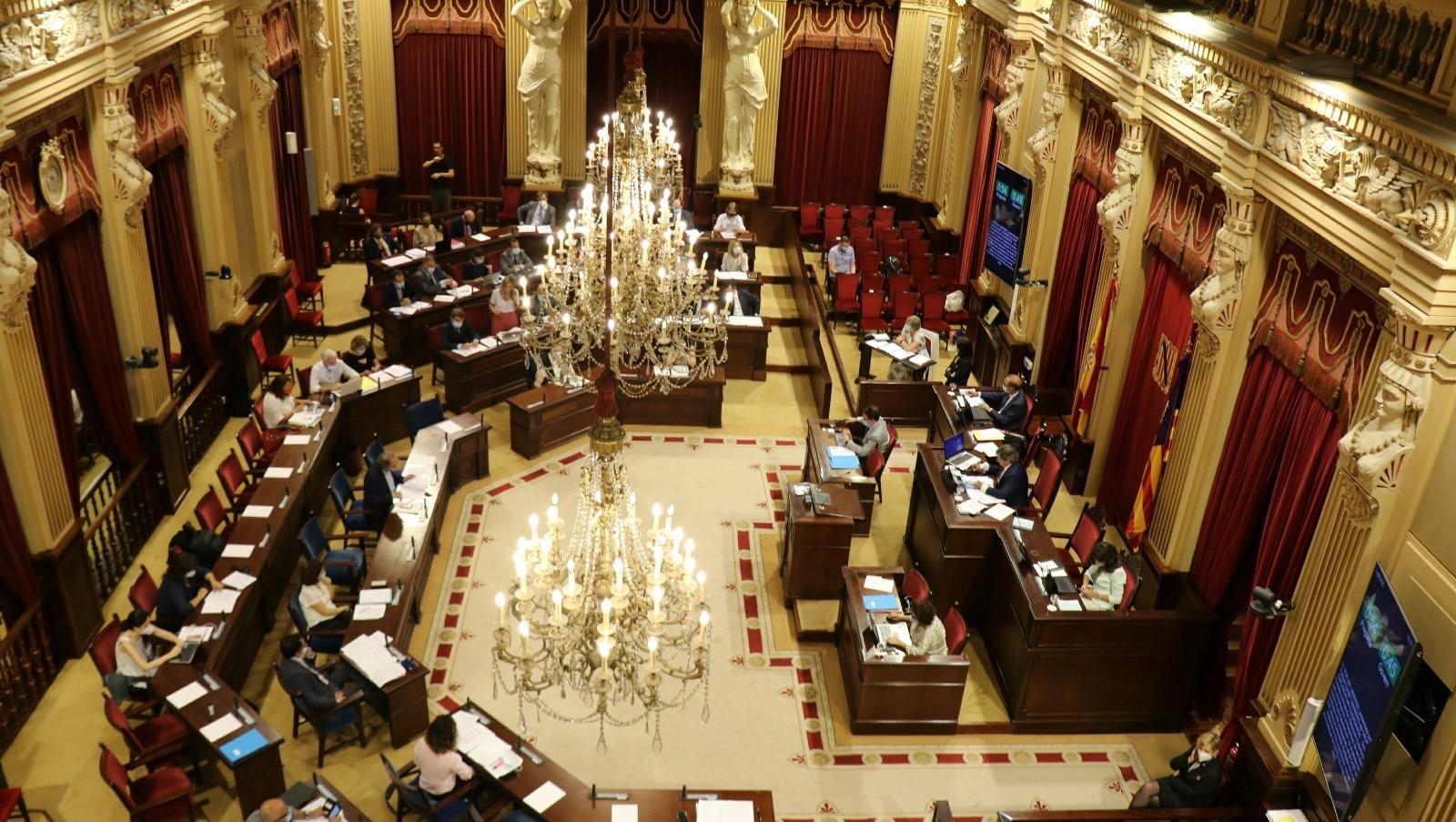 Pleno en el Parlament de Baleares. EP