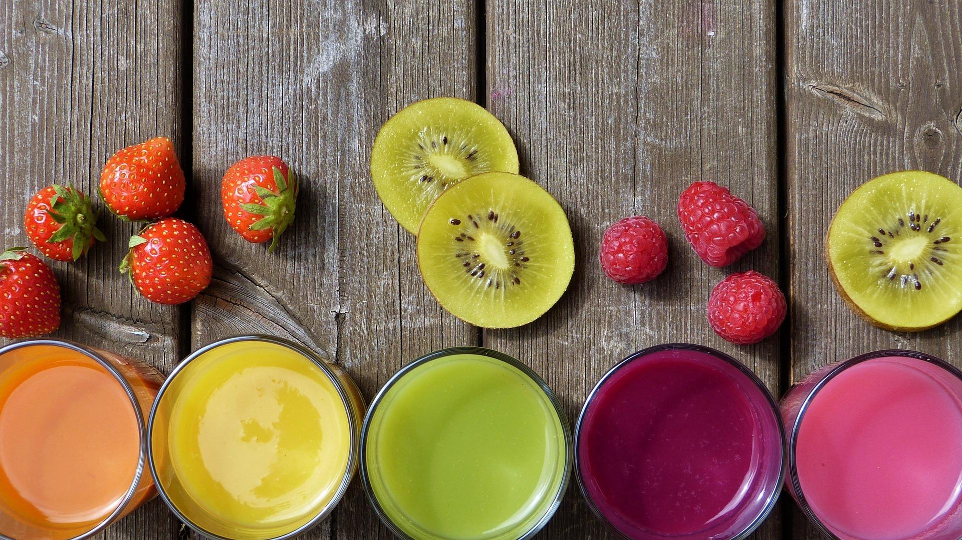 Los smoothies o batidos son una opción saludable para refrescarse Los smoothies o batidos son una opción saludable para refrescarse