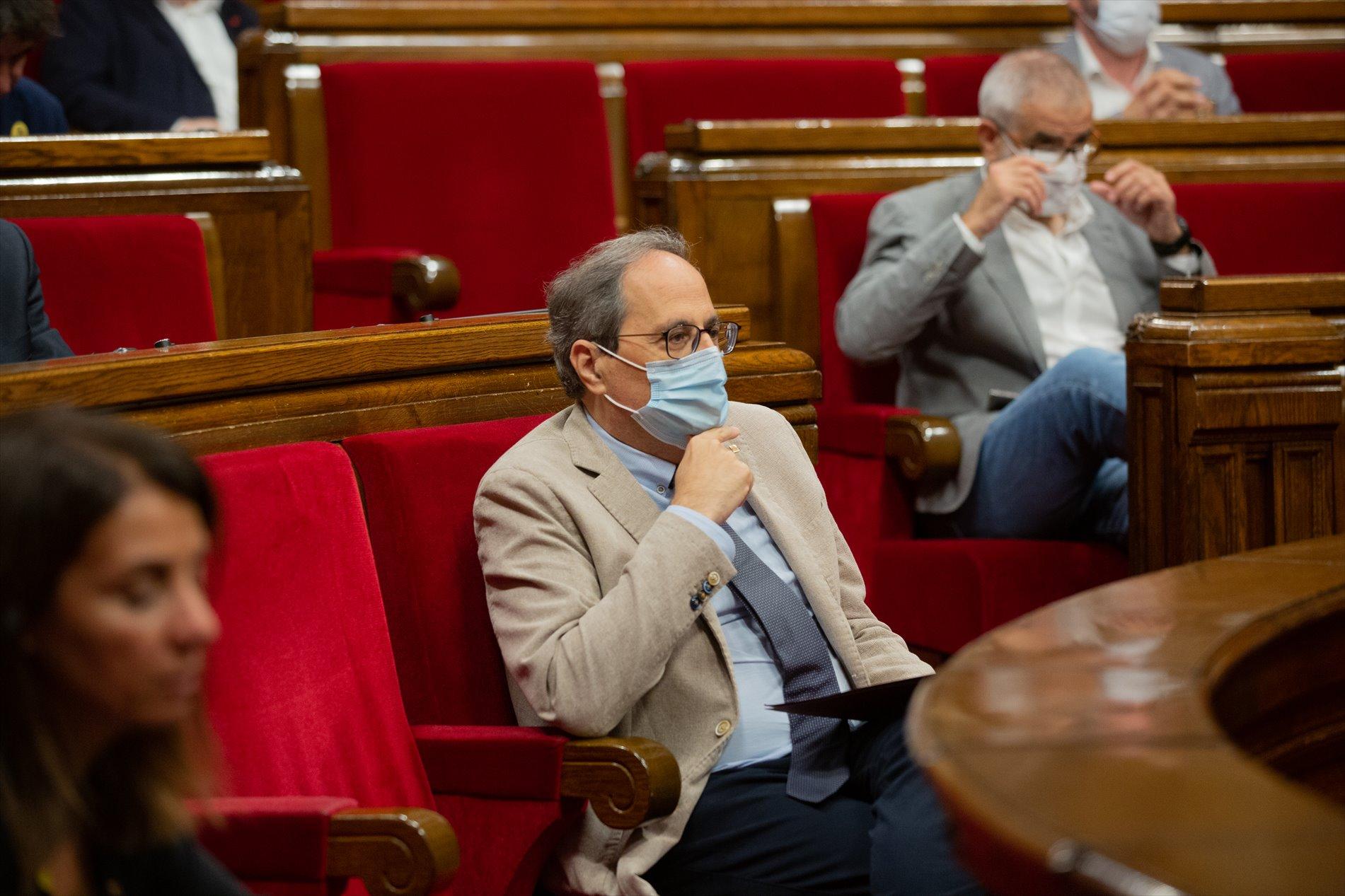 El presidente de la Generalitat, Quim Torra, durante un pleno con la mascarilla puesta. Fuente: Europa Press.