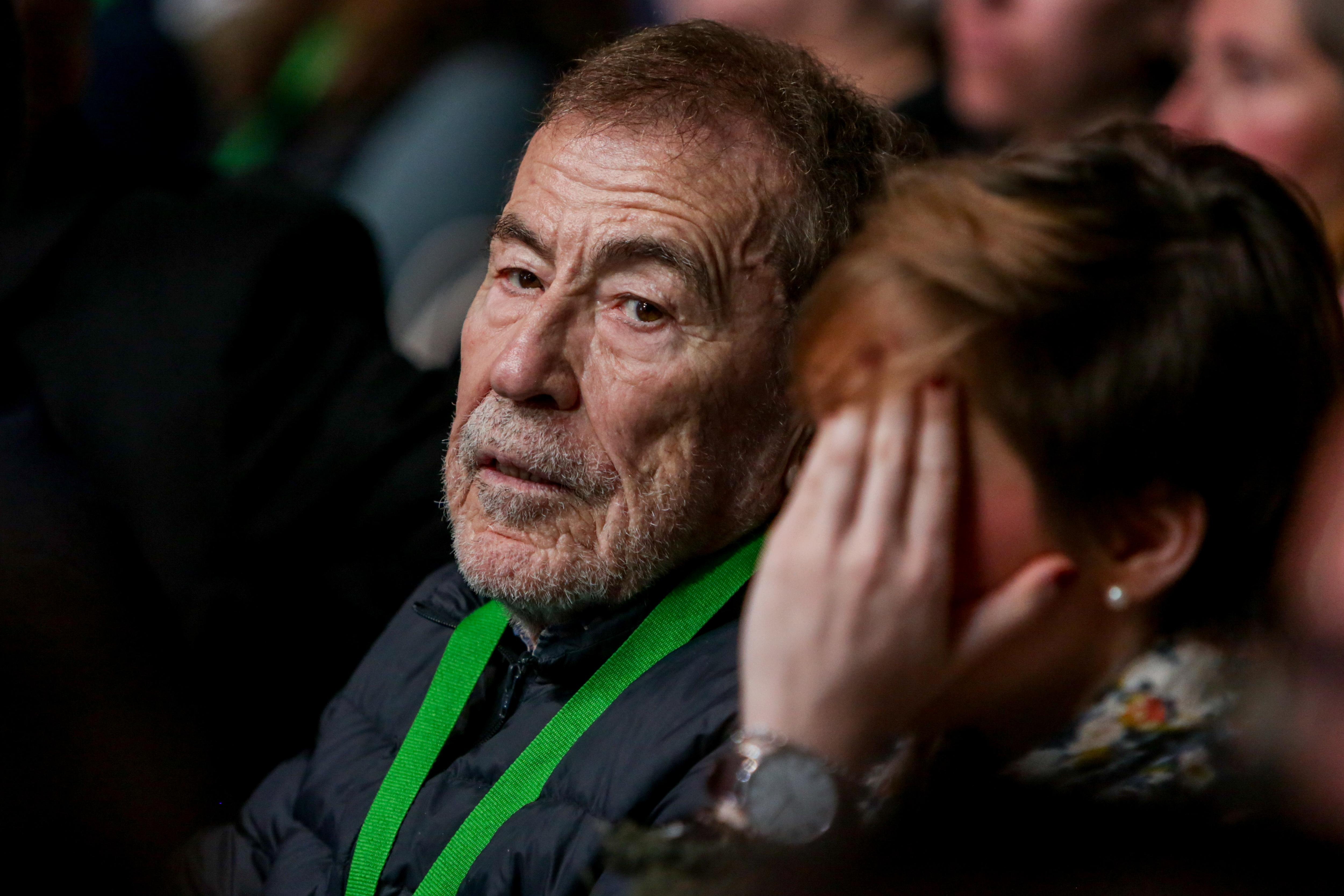 El escritor y tertuliano Fernando Sánchez Dragó, durante el acto central de la Asamblea General Ordinaria de Vox en el Palacio de Vistalegre