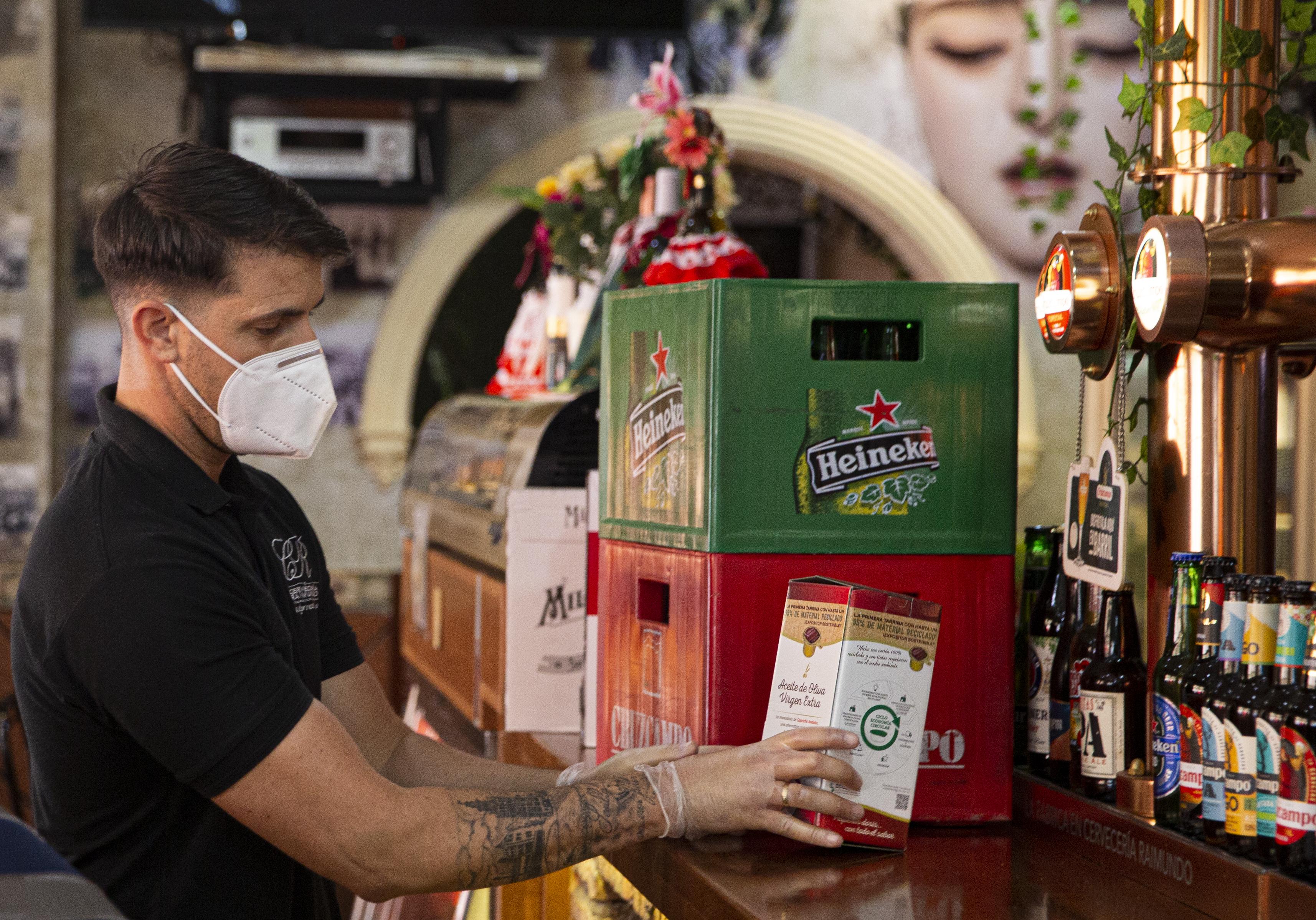 Los productos del movimiento "#fuerzabar" son recibidos con ilusión en todos los bares y restaurantes. EP