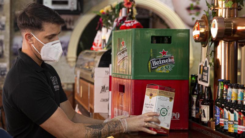 Los productos del movimiento "#fuerzabar" son recibidos con ilusión en todos los bares y restaurantes. EP
