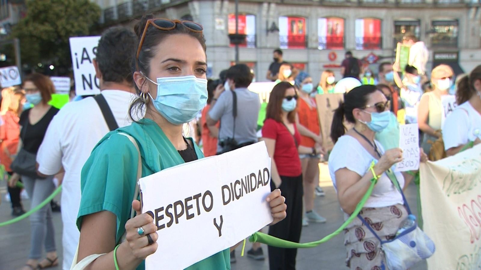 Concentración sanitarios en Puerta Sol