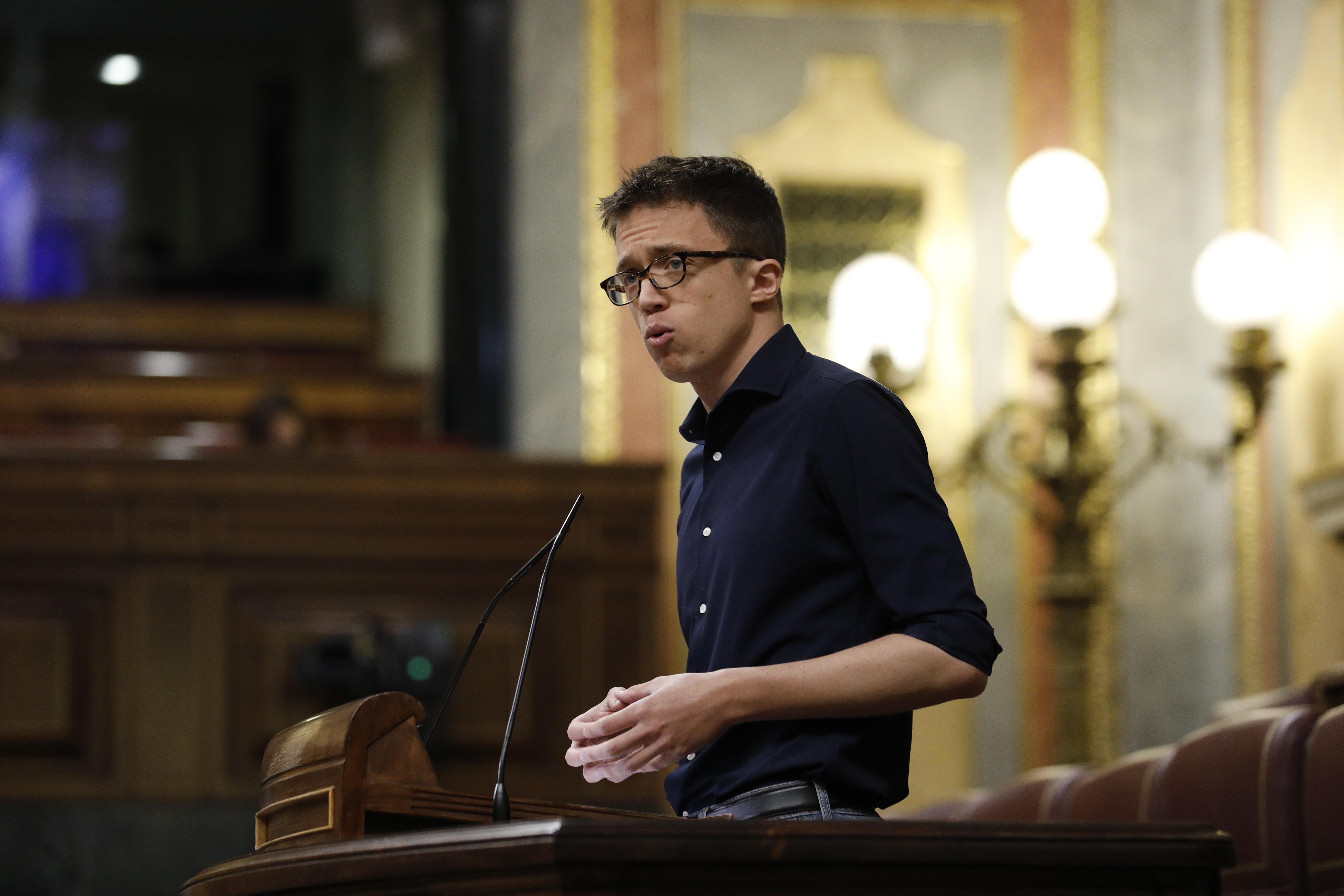 El líder de Más País, Íñigo Errejón, durante su intervención en una sesión plenaria