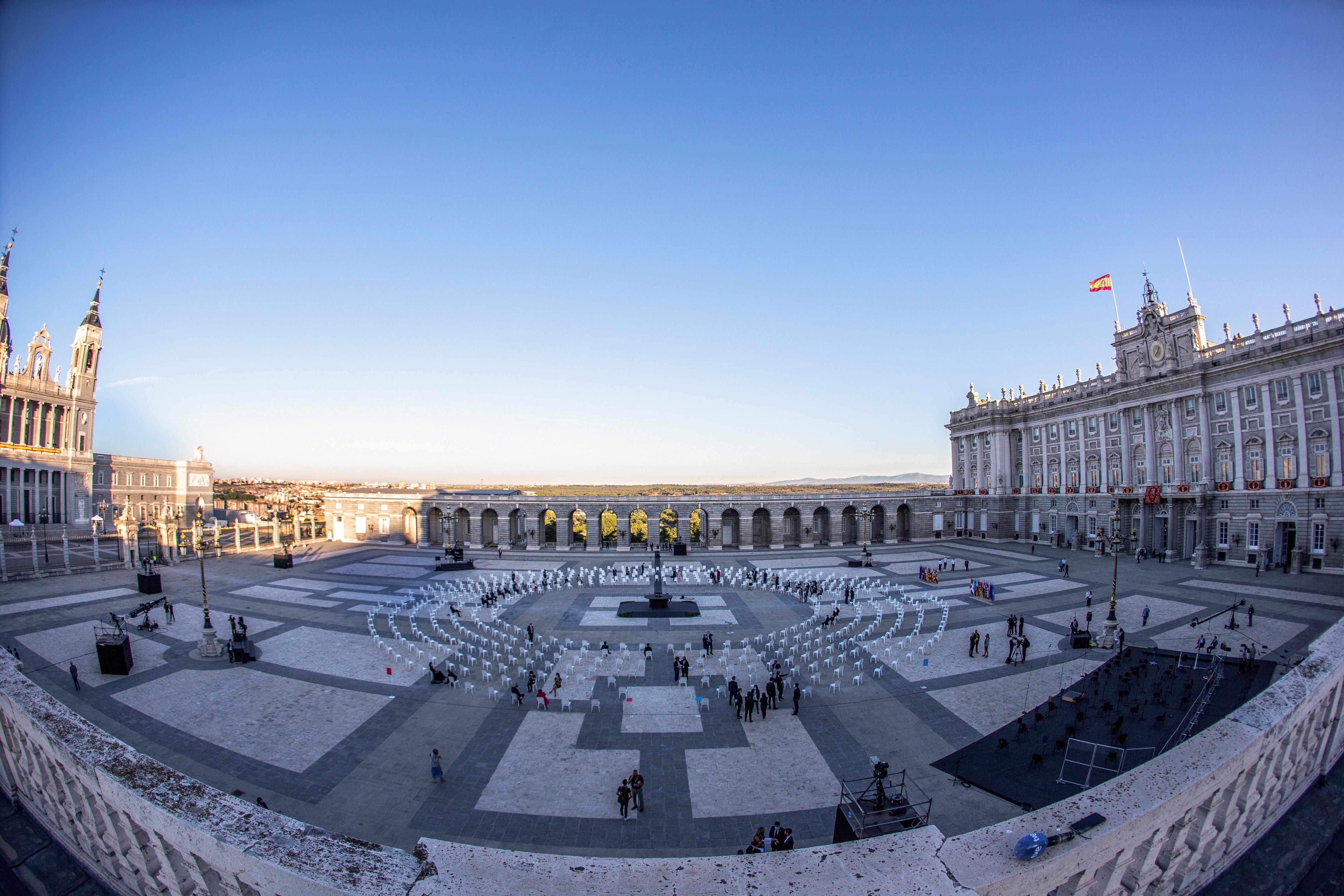 Vista general del Patio de la Armería del Palacio Real que albergará la ceremonia de Estado para homenajear a las víctimas de la pandemia de Covid-19, en Madrid (España), a 16 de julio de 2020.