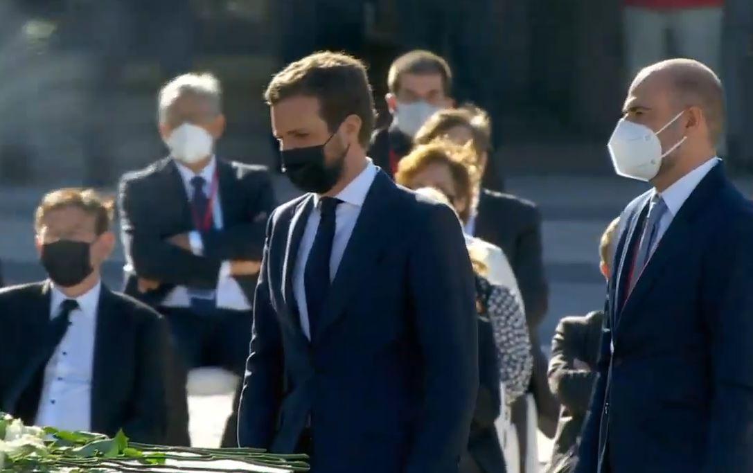 El presidente del PP, Pablo Casado, en su llegada a la ceremonia de recuerdo a las víctimas del coronavirus