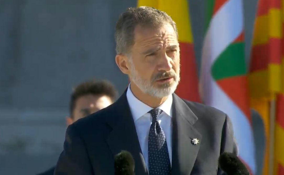 El Rey Felipe VI en su breve discurso en memoria de los muertos: "Hoy es un día que dejará huella en nuestras conciencias"