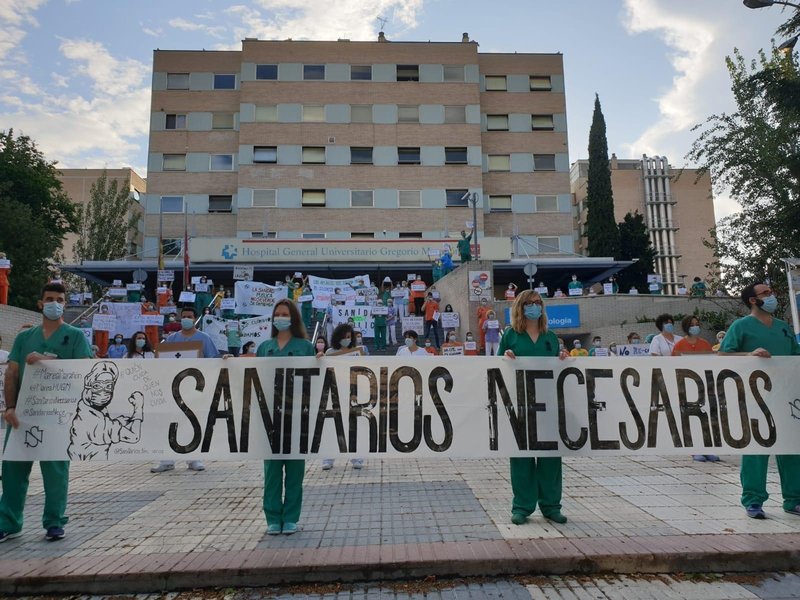 Los sanitarios se manifiestan en el Hospital Gregorio Marañón de Madrid / EP