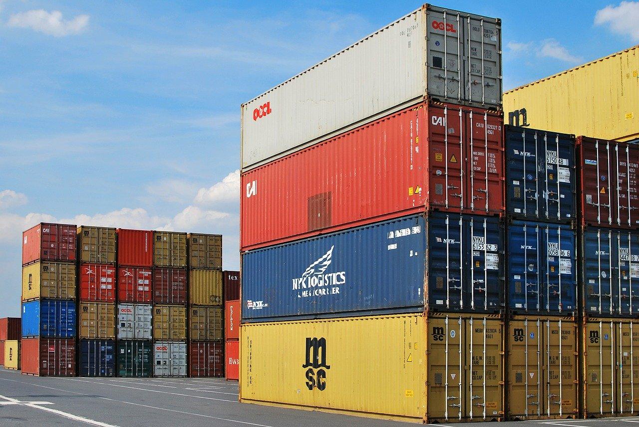 Exportaciones en un puerto - Pixabay