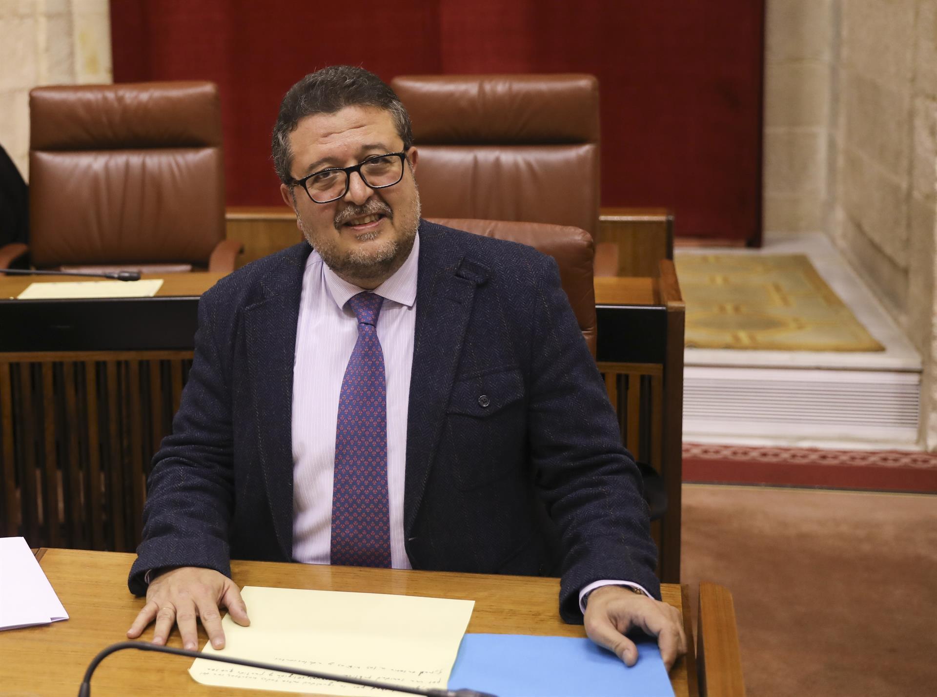 Francisco Serrano en el Parlamento andaluz. EP