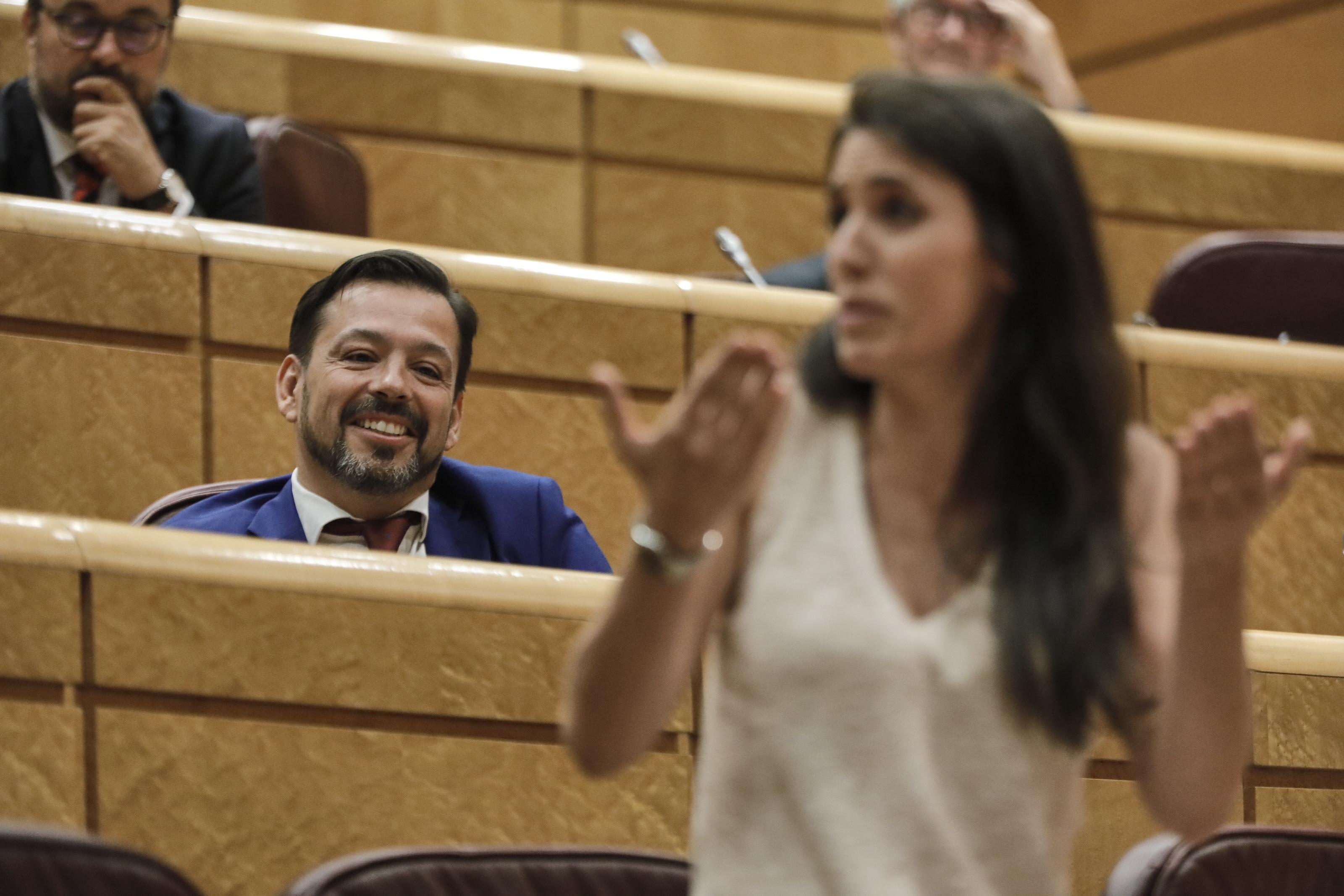 El senador del Grupo Popular David Erguido, durante la intervención de la ministra de Igualdad, Irene Montero, en una sesión de control al Gobierno en el Senado, en Madrid (España) a 14 de julio de 2020. EP
