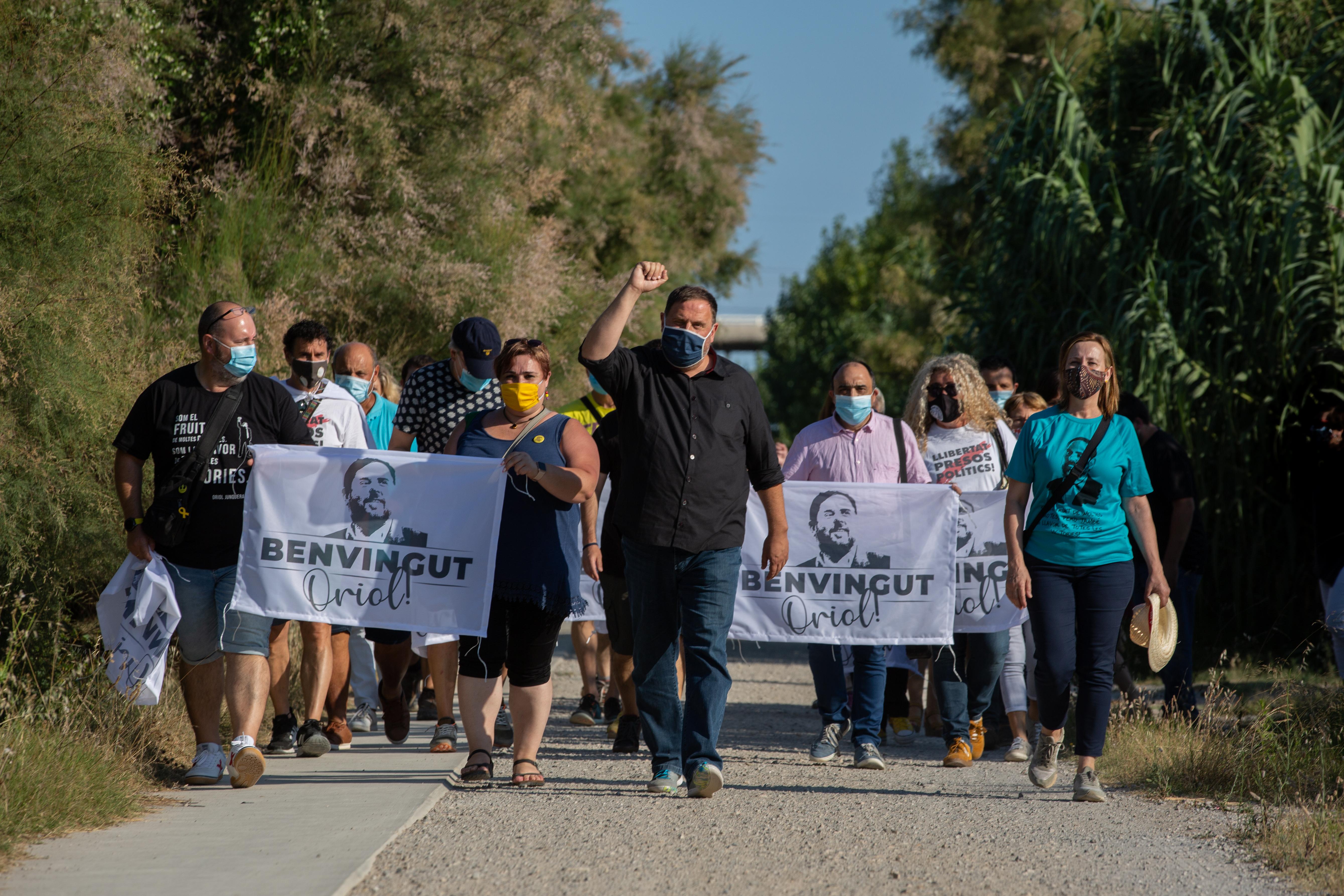 Oriol Junqueras llegando a su pueblo