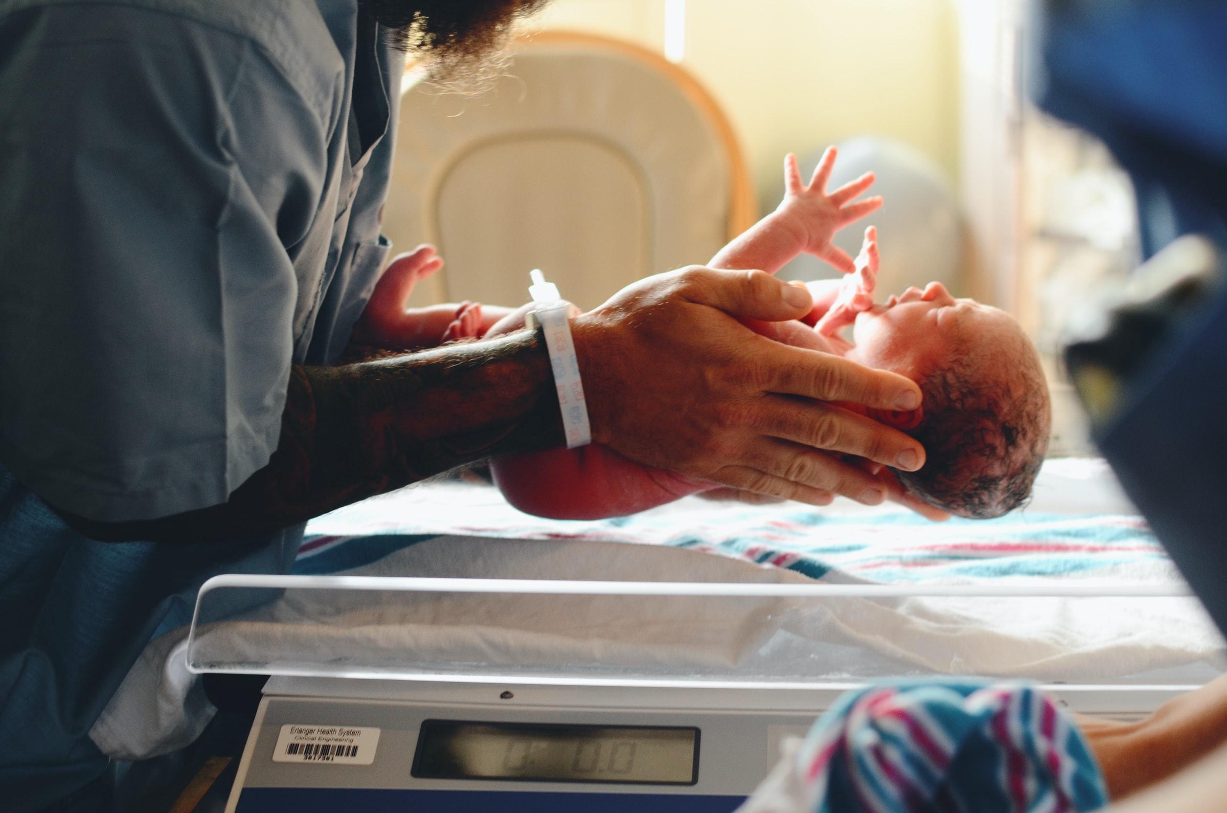 Nace en España el primer bebé con coronavirus. Christian Bowen para Unsplash