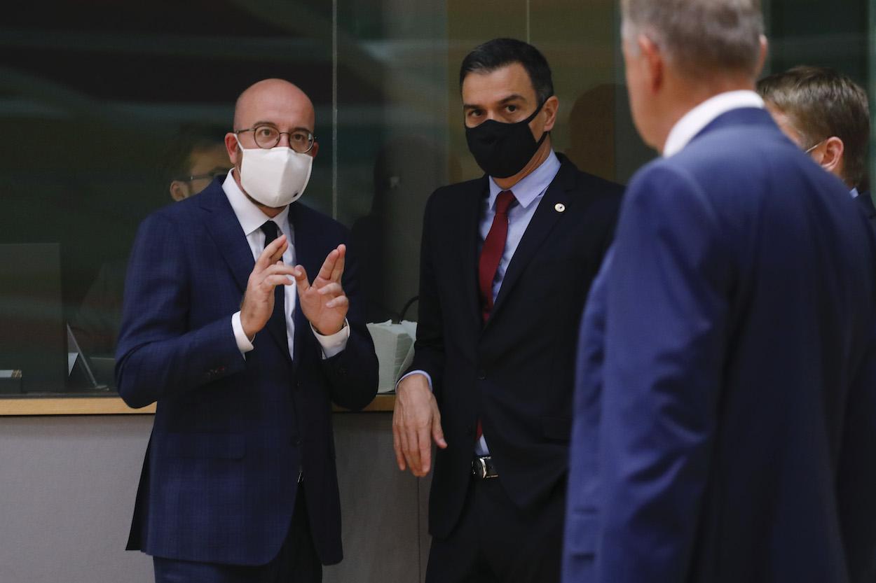 Pedro Sánchez junto a Charles Michel, presidente del Consejo Europeo