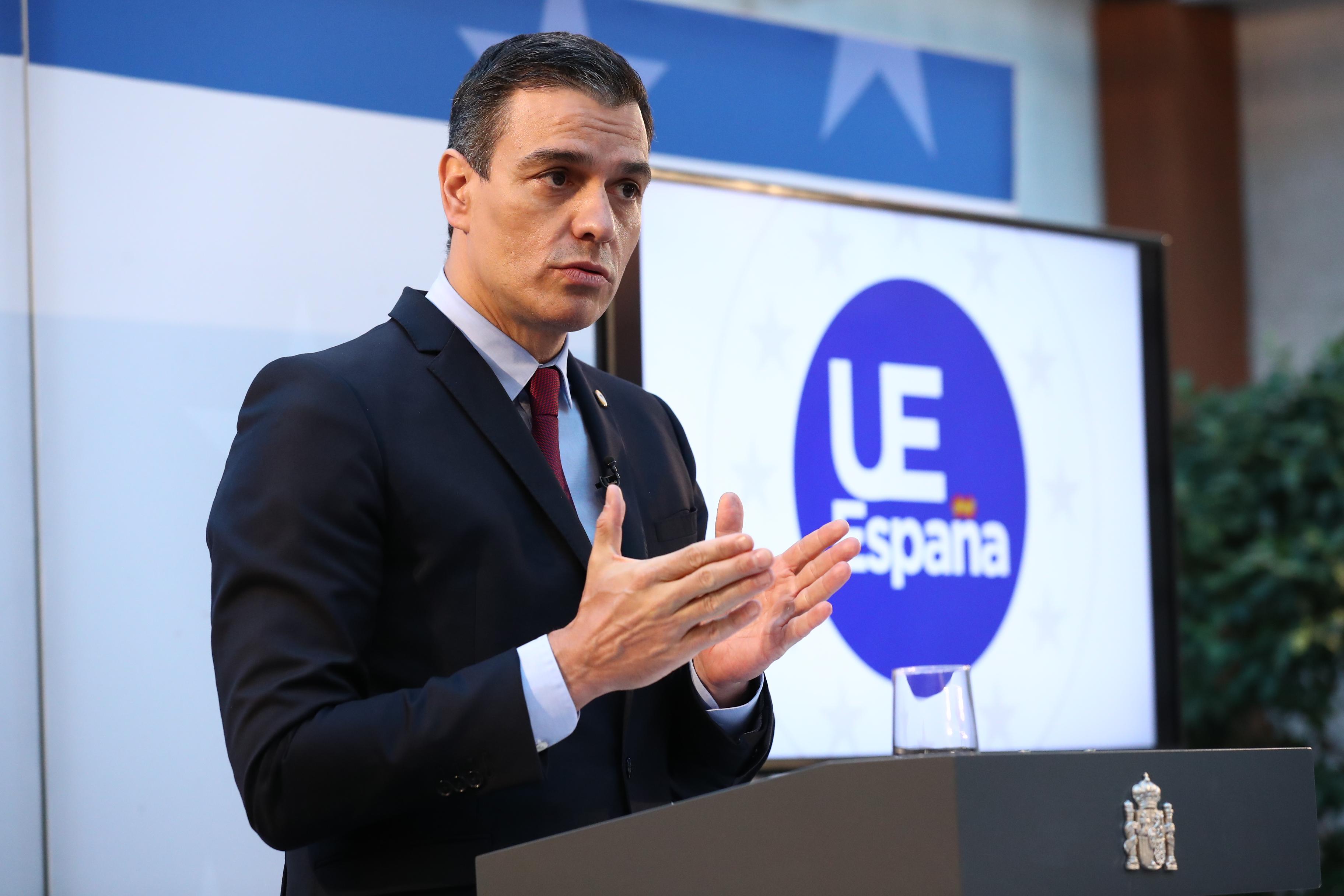 El presidente del Gobierno, Pedro Sánchez, comparece para analizar el acuerdo de la Unión Europea sobre las ayudas contra el coronavirus. Pool Moncloa/Fernando Calvo