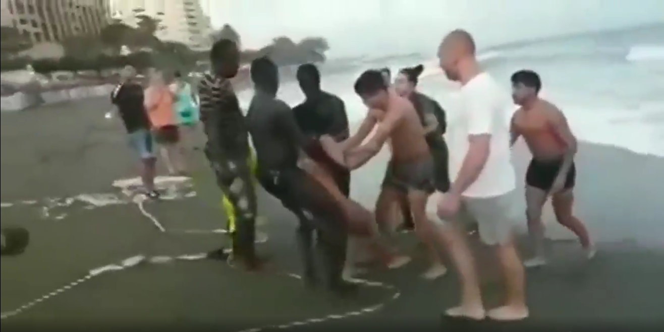 Inmigrante senegalés rescata bañista en Marbella   TW