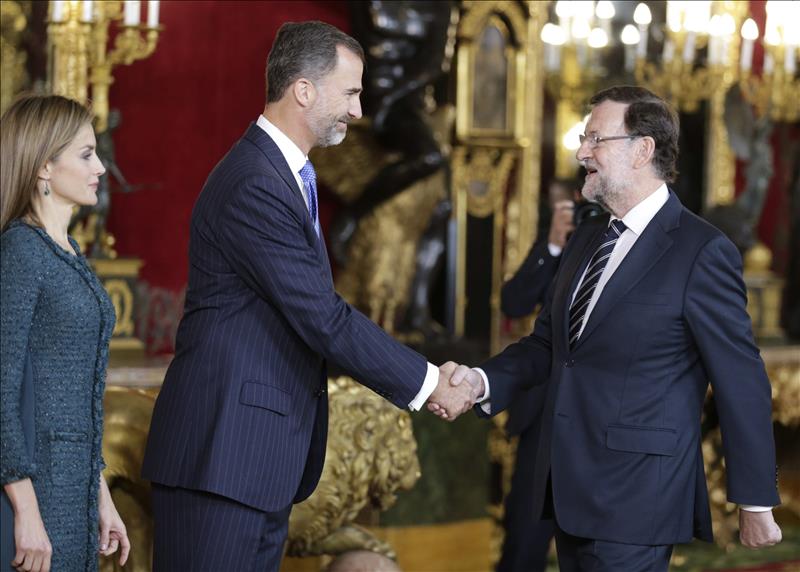 Rajoy da 'la nota' en la recepción del 12 de octubre: "En Occidente no sabemos mucho del ébola"