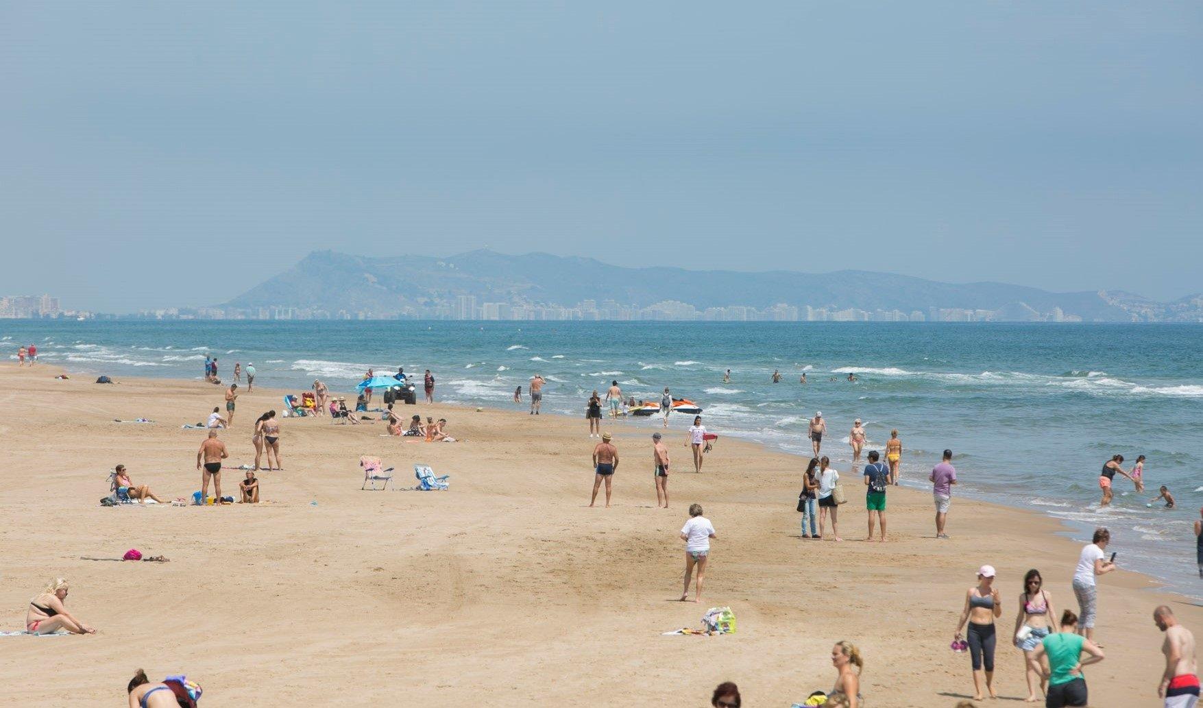 Imagen de archivo de la playa de Gandía. Fuente: Europa Press.