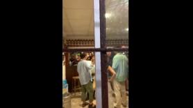 Un grupo de ultras hostigan a Monedero en un bar de Cádiz: “Están sembrado odio en nuestro país”. Fuente: Twitter.