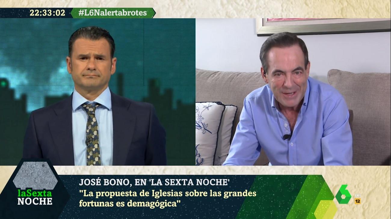 El expresidente de Castilla-La Mancha y exministro de Defensa, José Bono (derecha) y el presentador de 'laSexta Noche', Iñaki López.