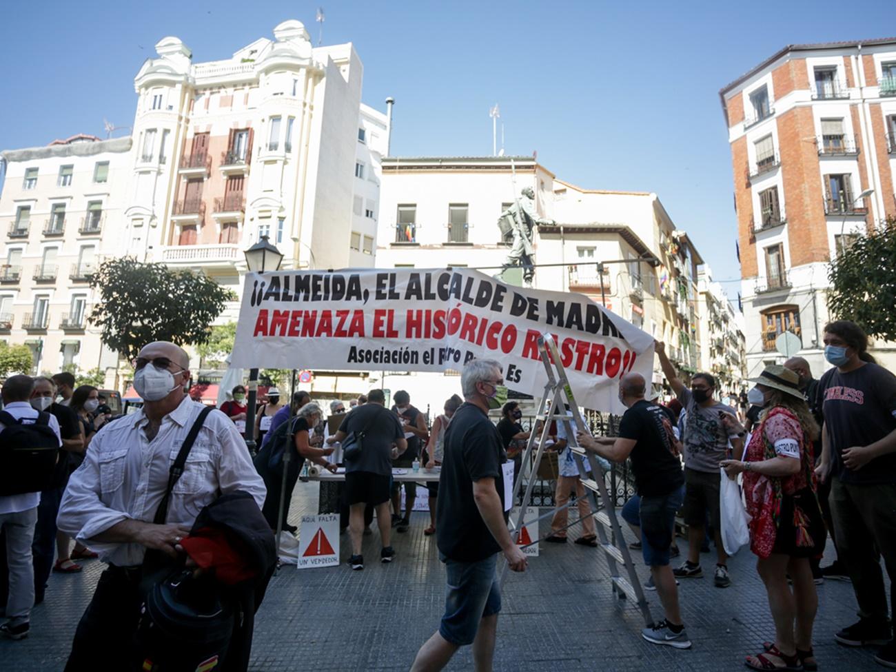 Protestas en Madrid contra el cierre de El Rastro