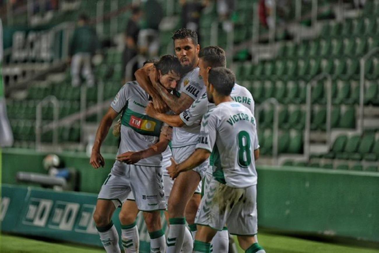 Jugadores del Elche celebran un gol. Fuente: Europa Press.