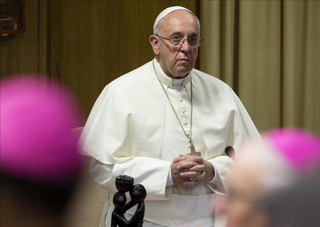 Sínodo Mundial de Obispos: "Instamos a que la Iglesia acepte y valore a los gays".  O sea,  Bergoglio o nadie