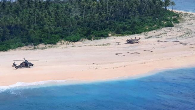 Rescate de los náufragos en una isla del Pacífico.