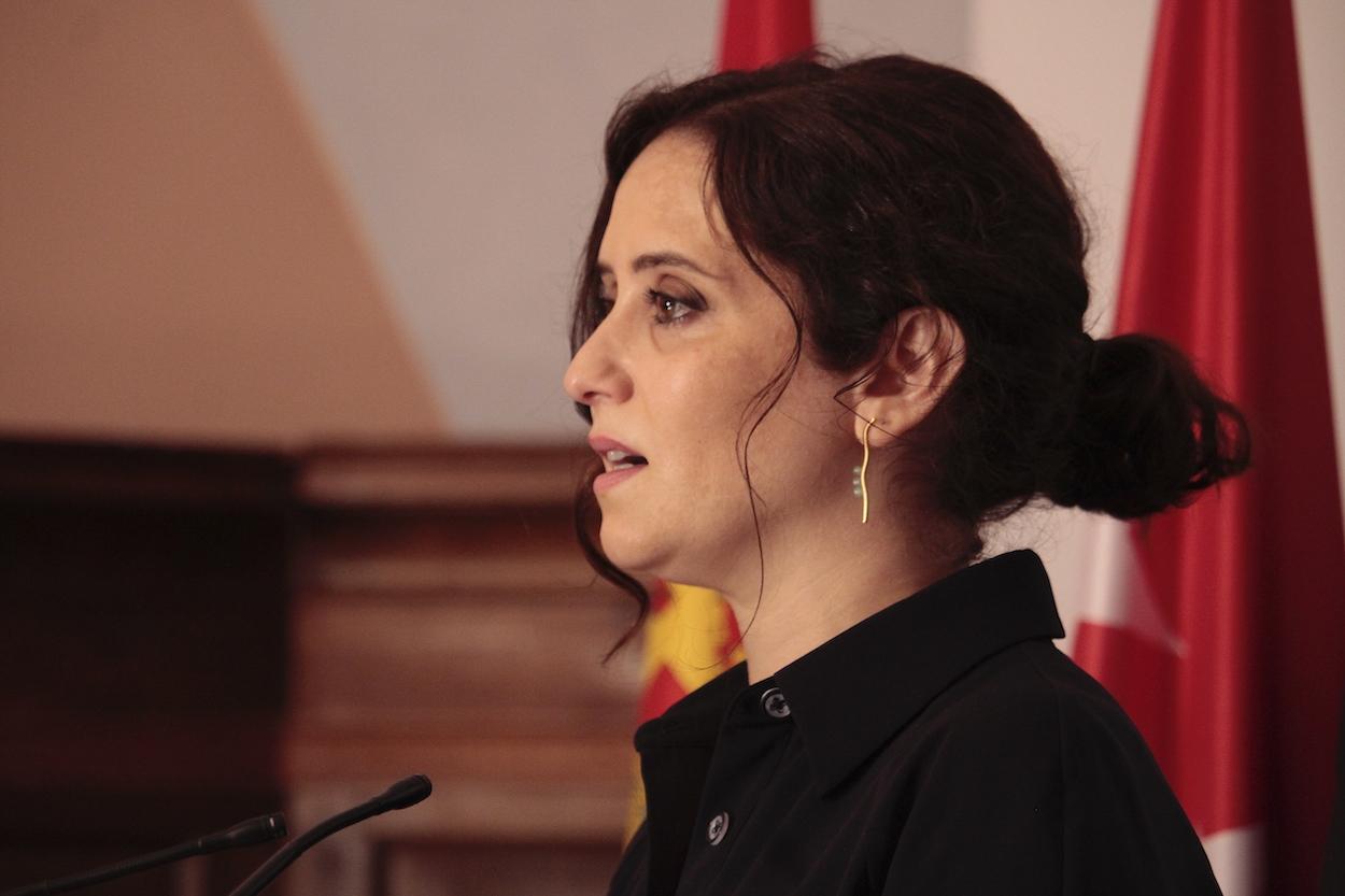 La presidenta de la Comunidad de Madrid, Isabel Díaz Ayuso, comparece ante los medios de comunicación en la Sala Valvanera del monasterio de Yuso tras la XXI Conferencia de Presidentes en San Millán de la Cogolla, La Rioja (España)