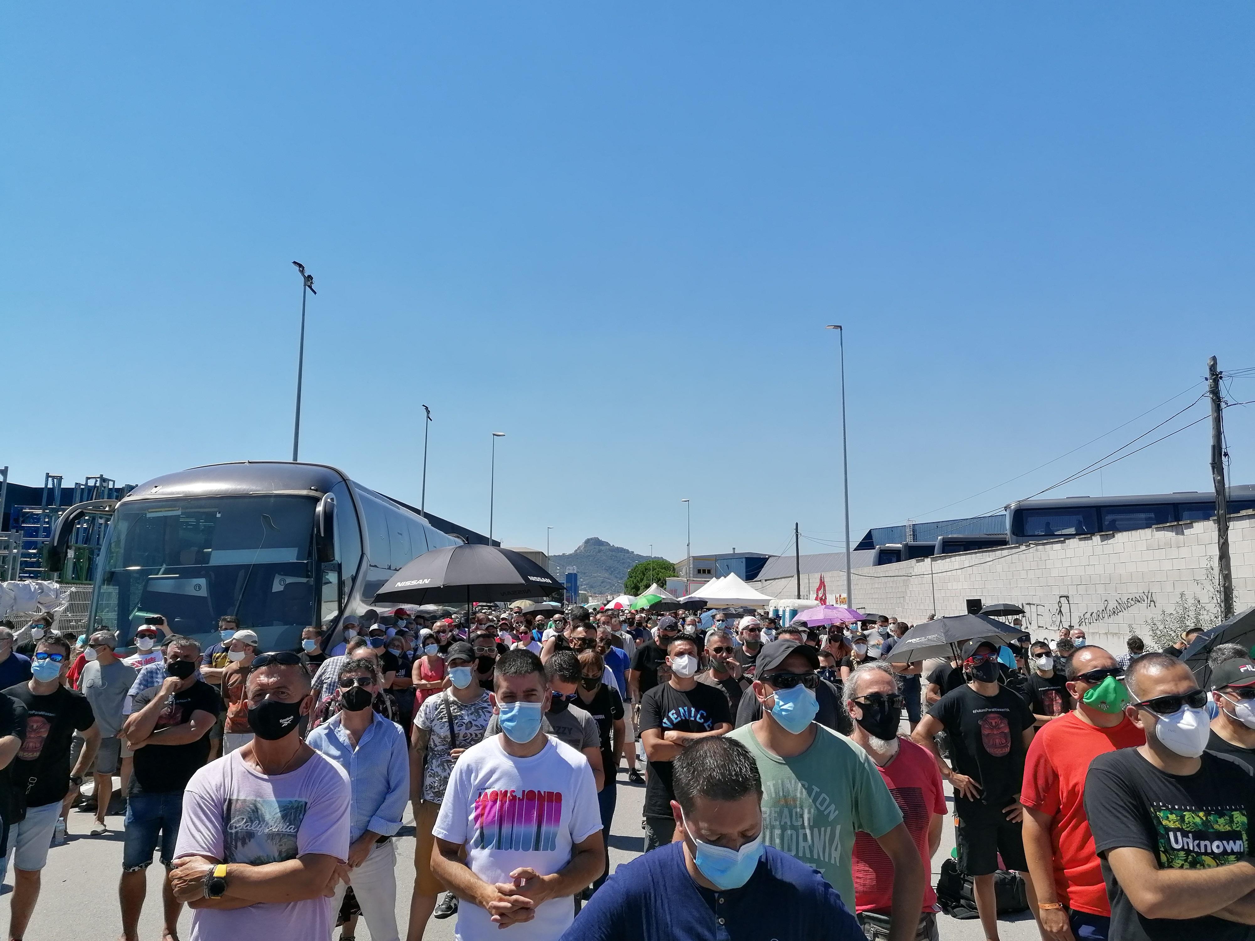 Asamblea de trabajadores de Nissan a la hora de votar el preacuerdo alcanzado - Europa Press