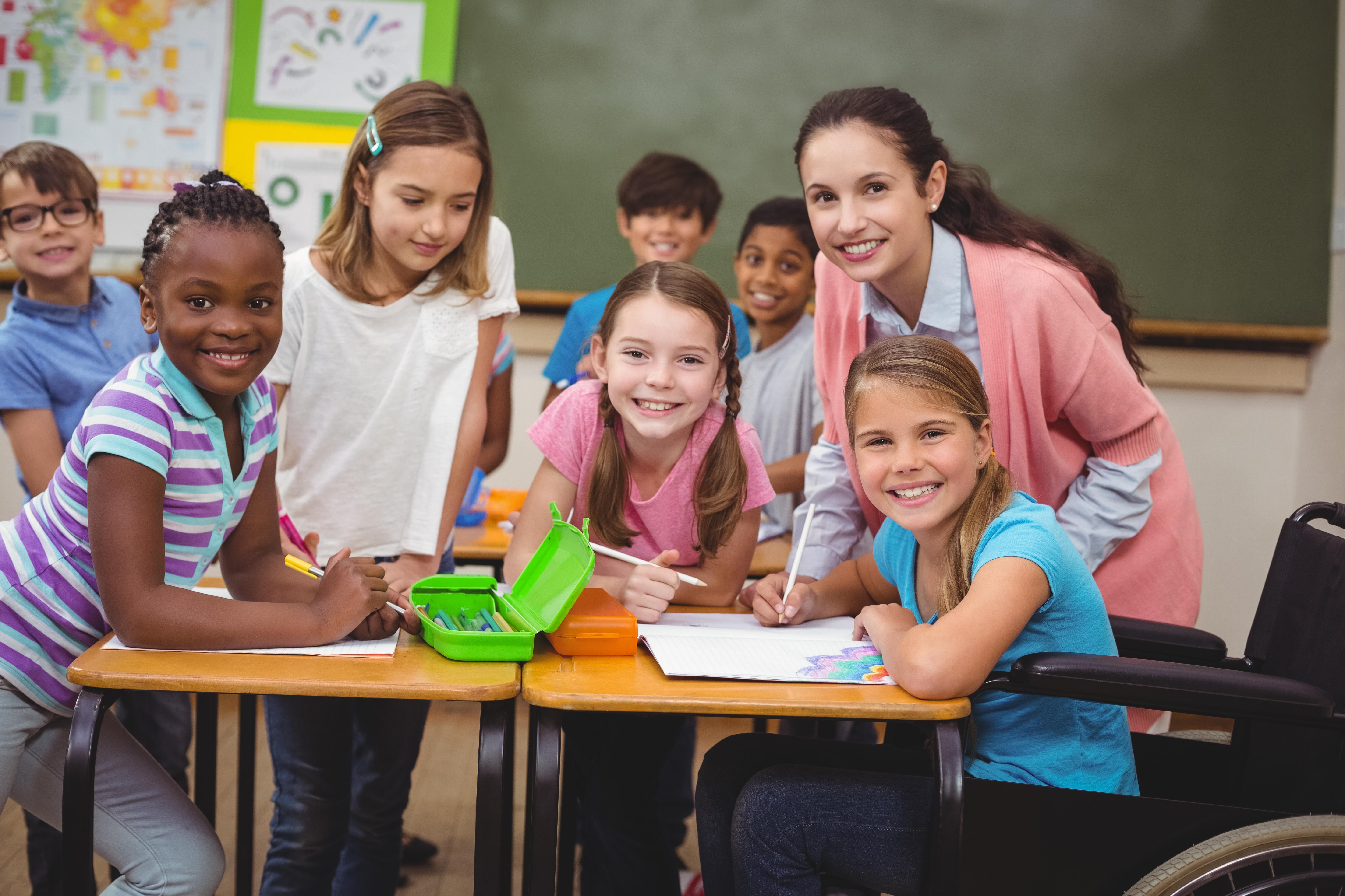 Compartir aula con personas con capacidades diferentes beneficia el desarrollo de los niños