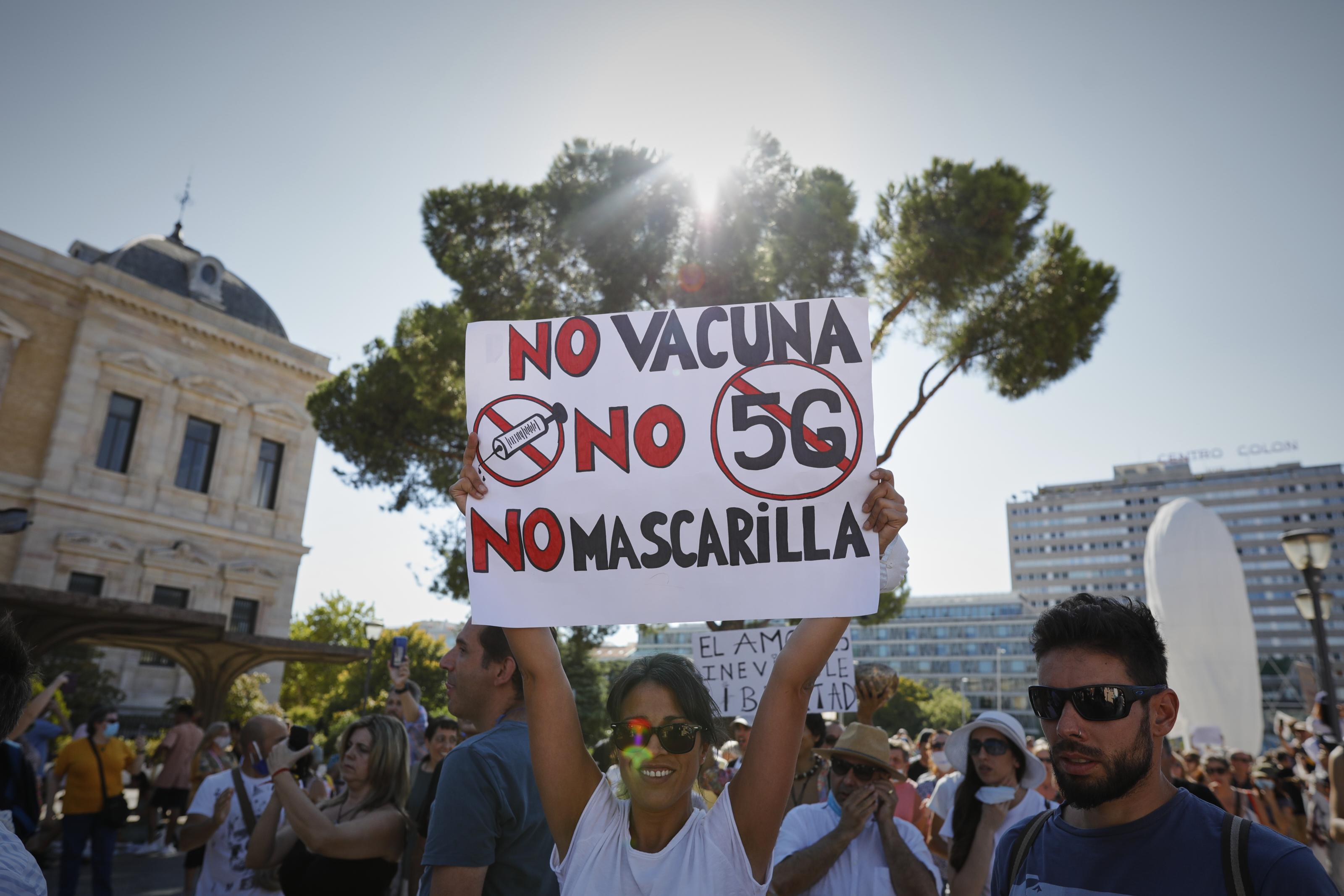 Ultras y negacionistas del coronavirus preparan una gran manifestación en Madrid. EP