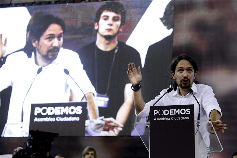 El 'camaleón' Pablo Iglesias está dispuesto a emular al mismísimo Primo de Rivera para acariciar el poder