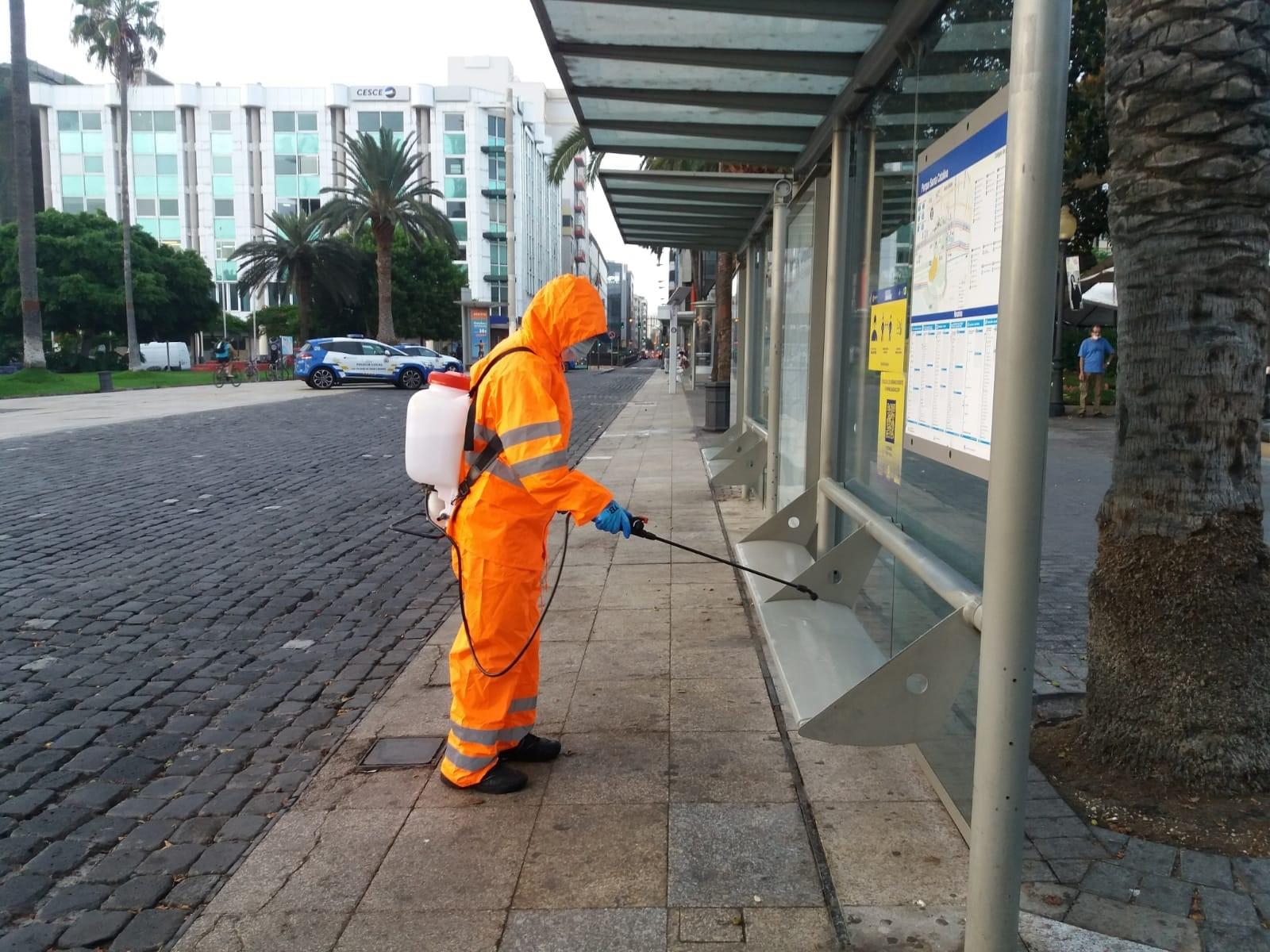 Récord de contagios en Canarias y aumenta el número de casos en residencias